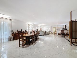  Villa � vendre 5 pi�ces 187 m�