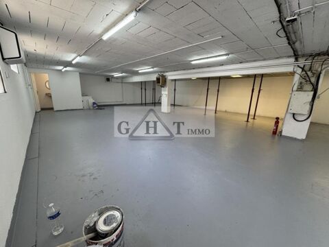   A louer 200m² de stockage 