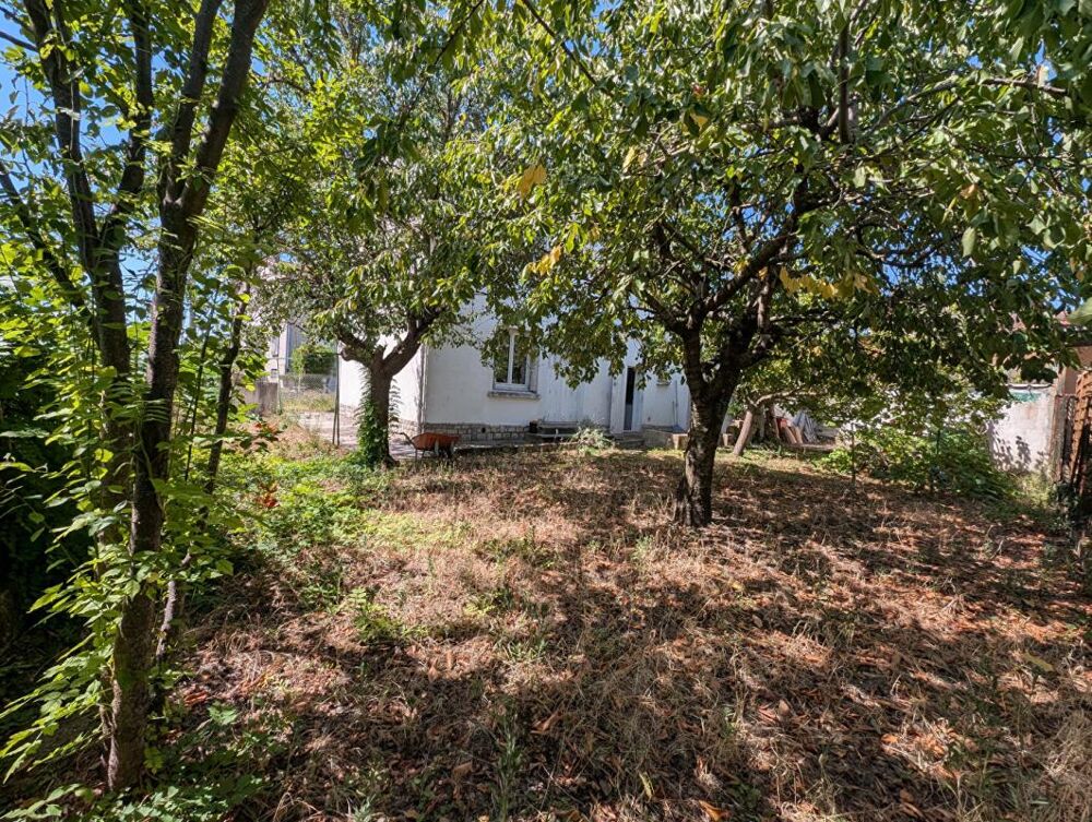 Villa T 5 Centre ville Castelandary avec jardin et garage