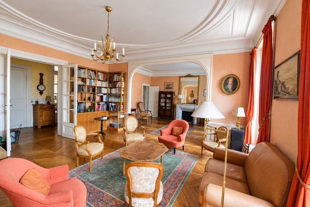 Vente Appartement Appartement à vendre 6 pièces VERSAILLES (78) à quelques pas du Château Versailles