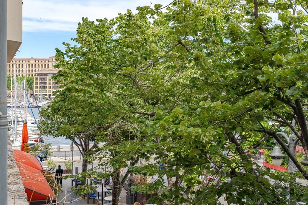 Marseille 1er  Place aux Huiles- Appartement de caractère de 111 m² au coeur du Vieux-Port