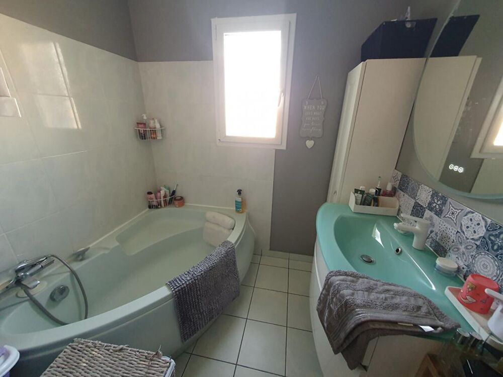 Vente Maison Maison plain-pied Avord DPE C 4 pice(s) 99 m2 Avord