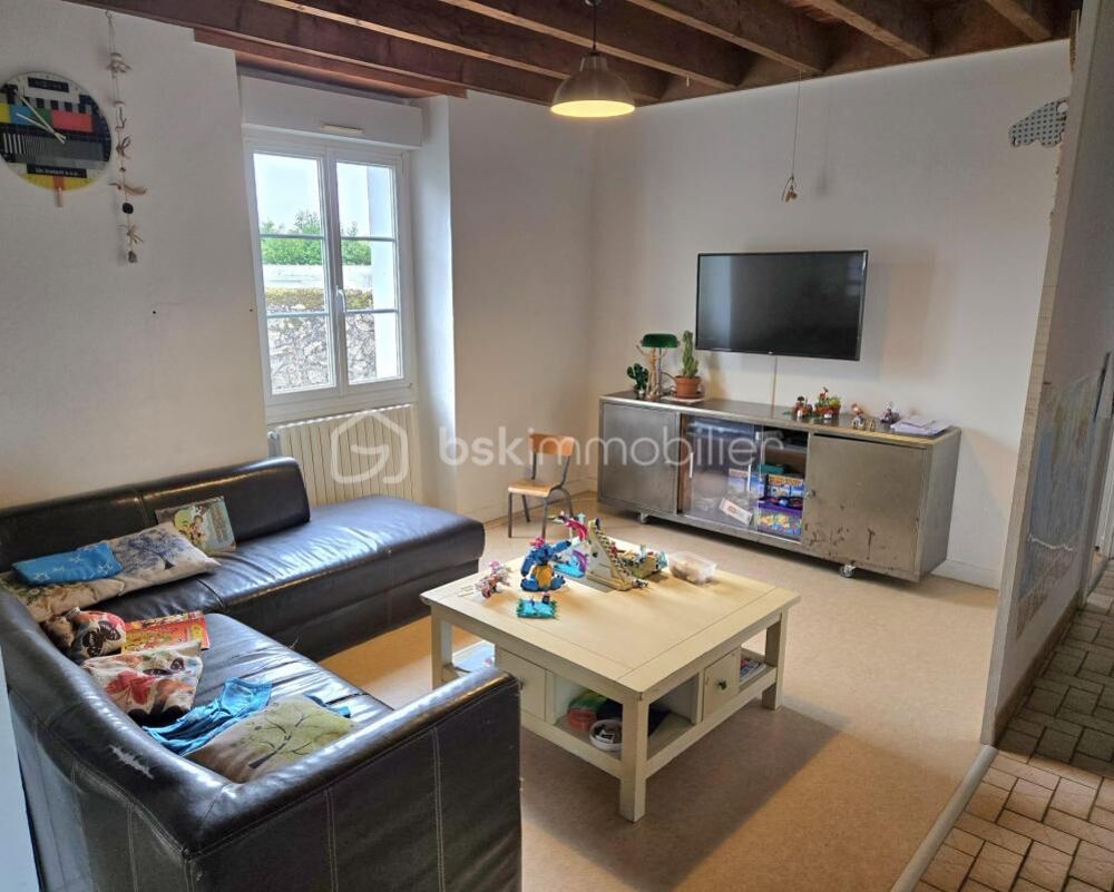 Entre Laval et Mayenne pavillon 4 chambres 3500m² de terrain