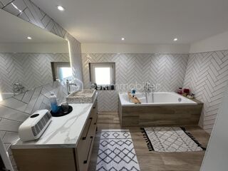  Maison � vendre 9 pi�ces 297 m�