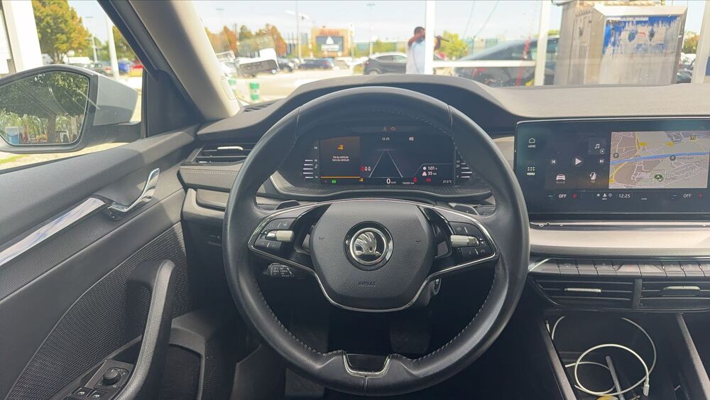 Octavia IV 1.5 eTSI 150 DSG7 Business - Automatique 2023 occasion 69800 Saint Priest