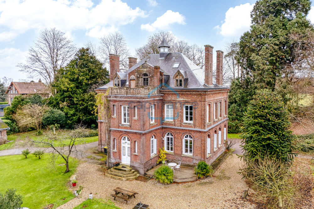 Manoir de caractère fin XIXe siècle avec parc de 2 hectares, dépendances et revenus locatifs  Secteur recherché proche Rouen