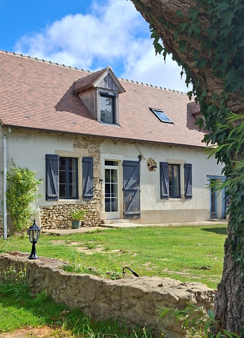 Vente Maison Ensemble longère rénovée et ses dépendances, fond impasse, au calme, entre Mamers et Beaumont s/SArthe, 30km Le Mans Marolles les braults