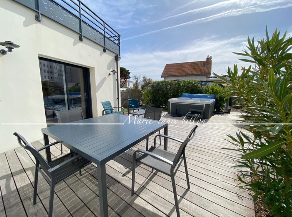 Maison à vendre 8 pièces SAINT GILLES CROIX DE VIE (85)- ensemble immobilier de 2 maisons de type 4 avec piscine jardinet statio