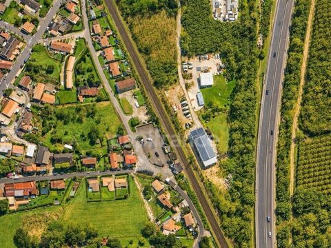   Local d'activité neuf de 201 m² - Opportunité investissement et rentabilité 8 % - Cavignac (33) 