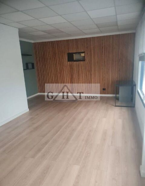   Local d'activité de 300 m² à louer à DOMONT 