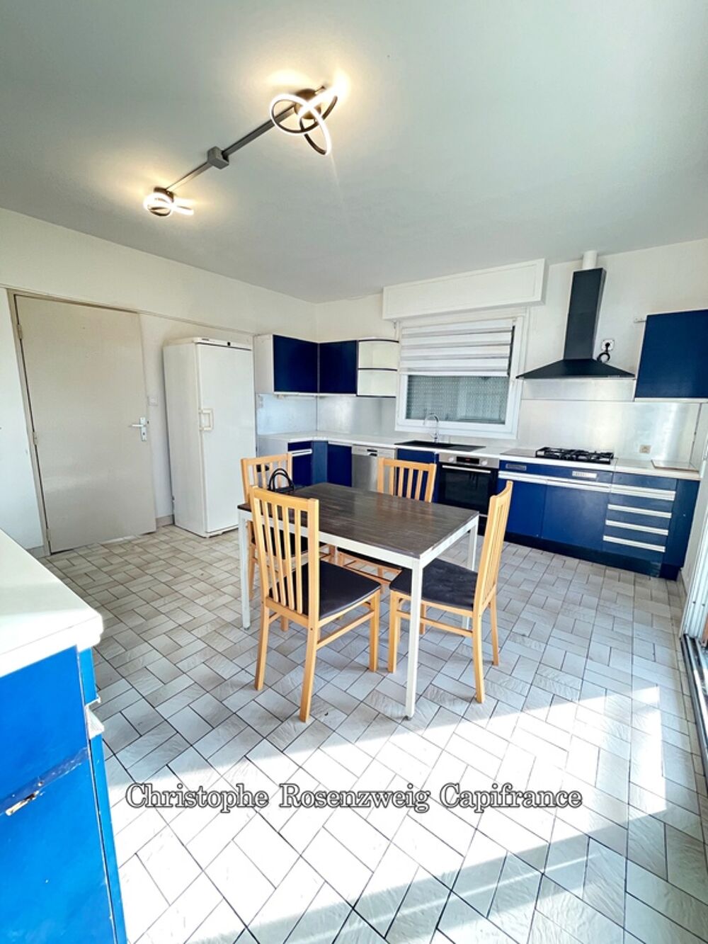 Maison darchitecte à fort potentiel  249 m² habitables sur 8 ares de terrain