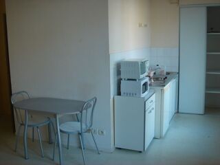  Appartement à louer 1 pièce 25 m²