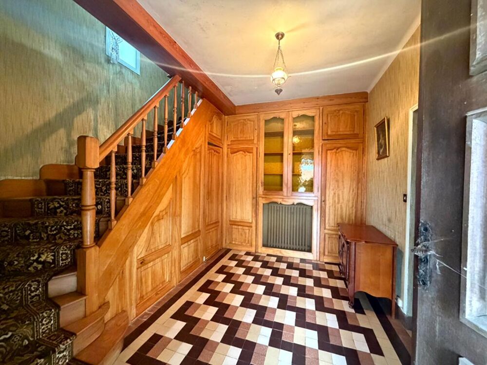 Vente Maison Au coeur de Saujon ? Maison familiale de 133 m2 avec 402 m2 terrain à rénover Saujon