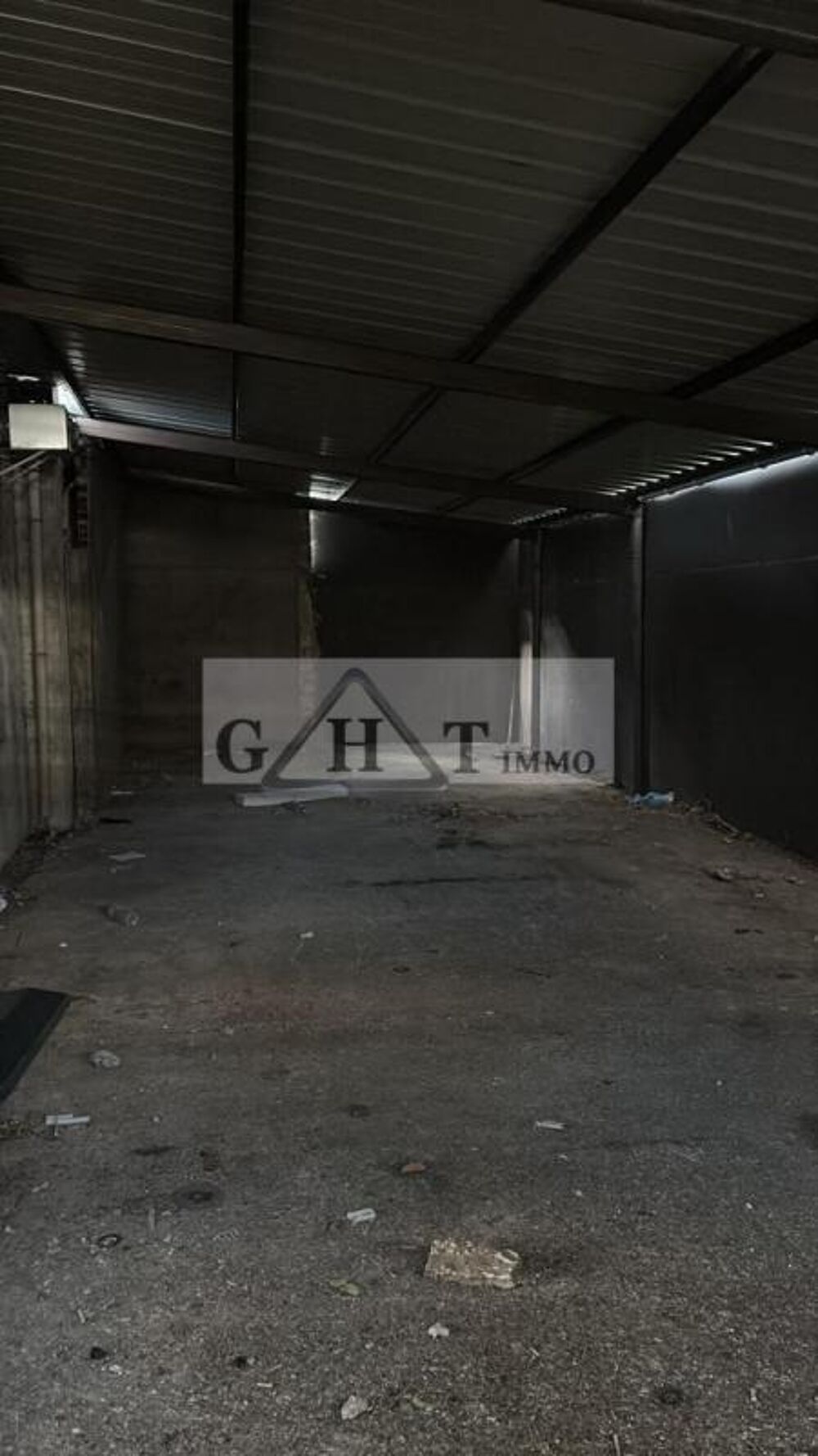   A LOUER 360 M² ENTREPOT BUREAUX A AUBERVILLIERS 