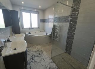  Maison à vendre 9 pièces 215 m²