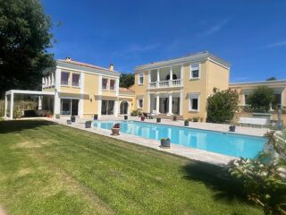 Maison à vendre 10 pièces 388 m²