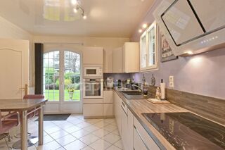  Maison � vendre 9 pi�ces 225 m�