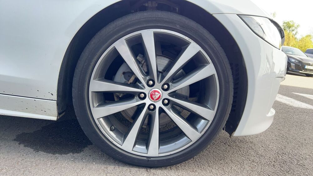 XE 2.0 D 180 BVA8 R-Sport - Automatique 2018 occasion 69002 Lyon