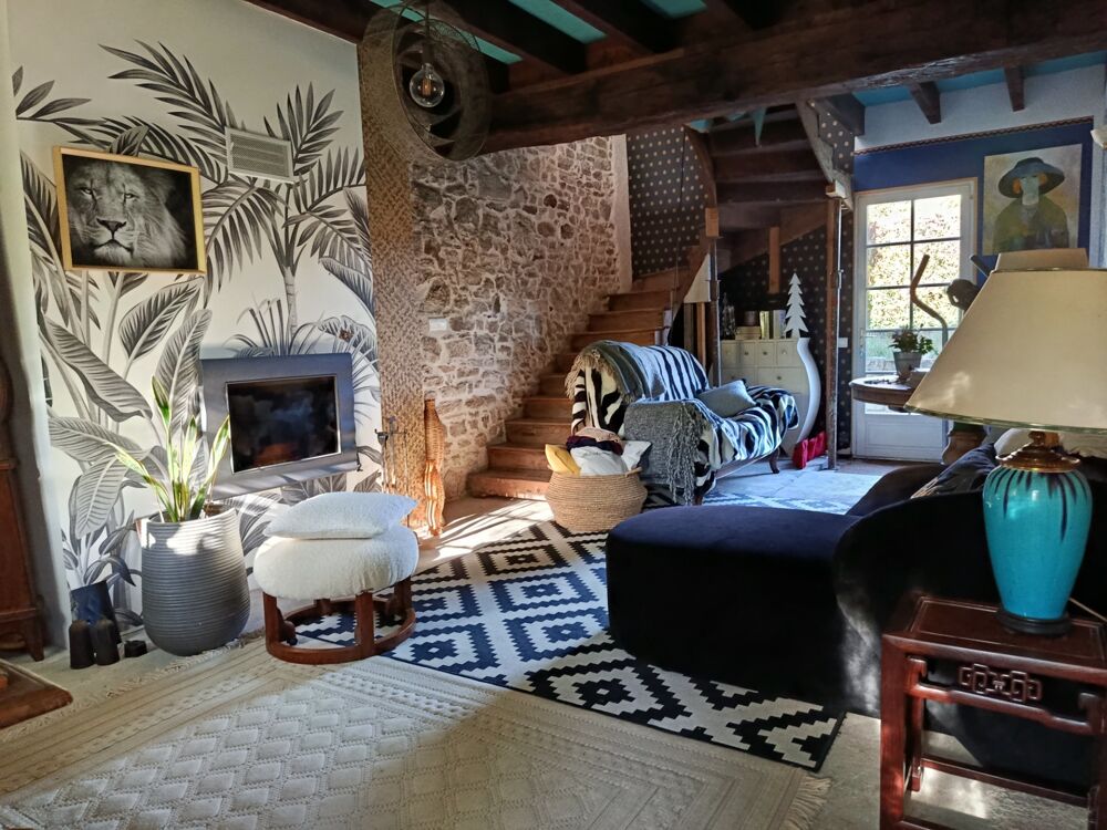 Vente Maison Propriété de caractère à vendre 8 pièces Les Châteliers (79) Chantecorps
