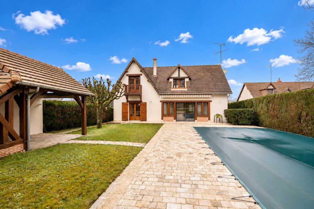 LIEUX UNIQUES ® x PROPRIÉTÉS PRIVÉES PROPOSE TRES BELLE MAISON CONTEMPORAINE DE 195 M² - CELLETTES