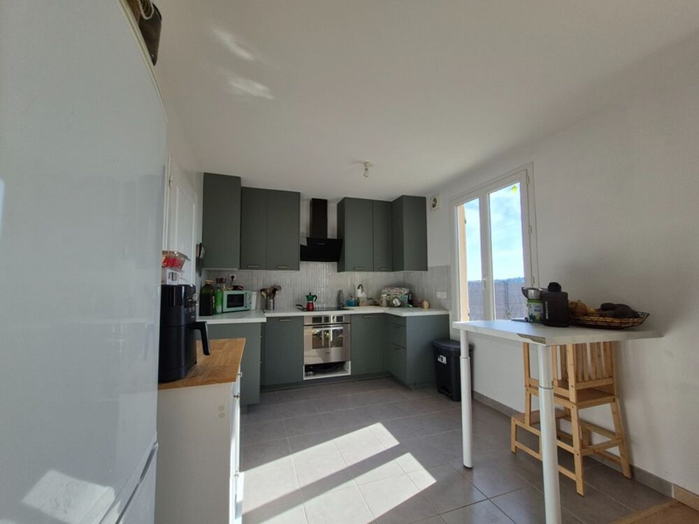 Maison familiale 5 pièces avec jardin clos  Lussant 17430