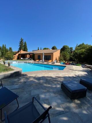  Villa à vendre 6 pièces 203 m²