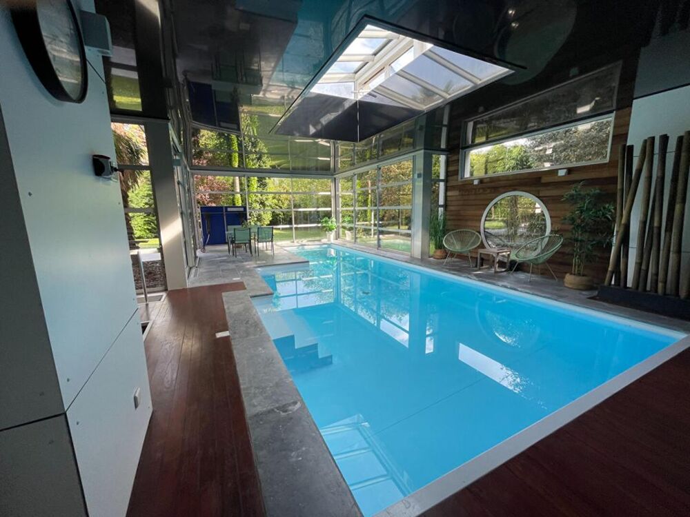 Vente Propriété/Château Maison d'exception, 5 chambres, Piscine couverte ,hammam, jardin arboré Croix
