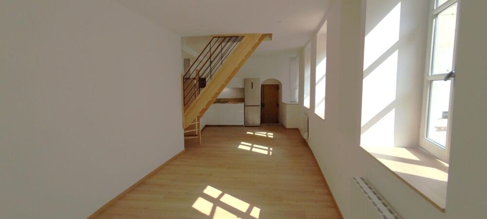 Vente Appartement 21200 BEAUNE - Appartement en Duplex 3 pièces, 2 chambres 65.12 m2 - Hypercentre - + Grenier + cave Beaune