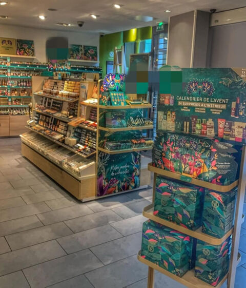 ? Local commercial � Emplacement N&deg;1 � Centre-ville ? 76 M2 CHATEAUBRIANT (44) 107200 44110 Chateaubriant