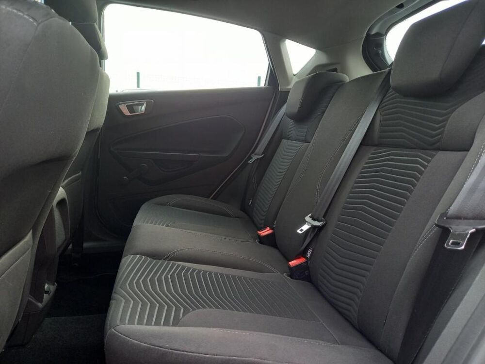 Fiesta 1.6 TDCi 95 CH TITANIUM PHASE 2 2015 occasion 14650 Carpiquet