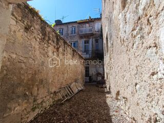  Immeuble à vendre 5 pièces 141 m²