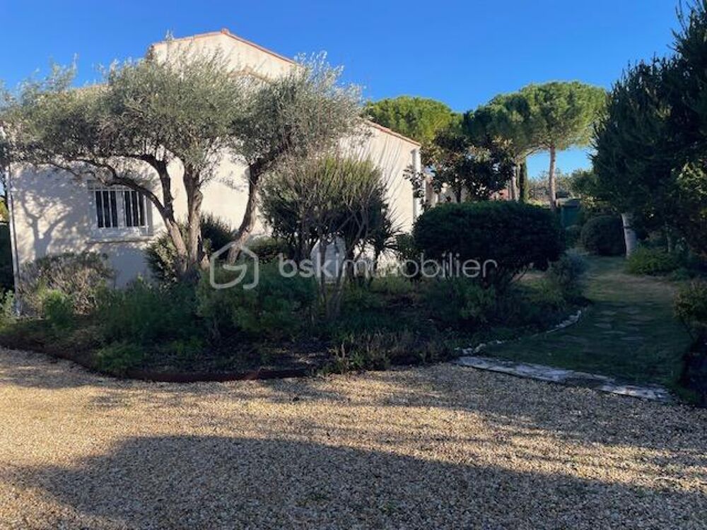 Vente Villa POUSSAN VILLA DE TYPE 8 SUR UNE PARCELLE DE 2000 M² ENVIRON PISCINE ET ANNEXE DE 147 M² Poussan