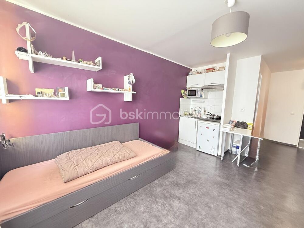STUDIO LMNP dans RESIDENCE ETUDIANTE