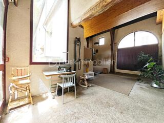  Maison à vendre 10 pièces 211 m²
