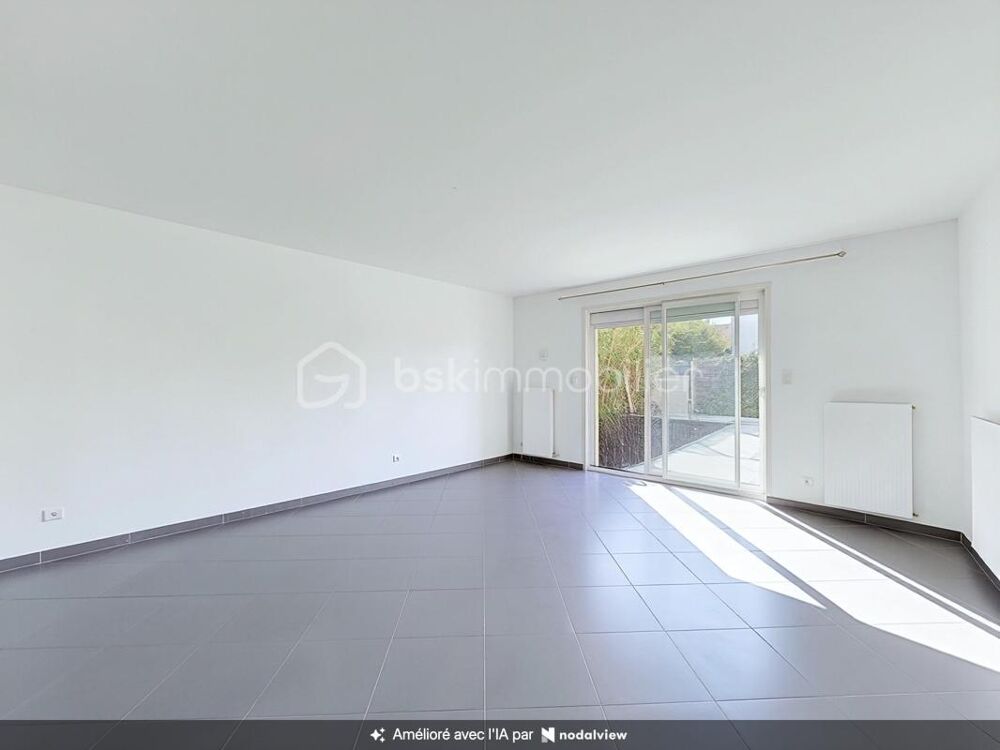 Maison familiale 90 m²  3 chambres  Grand séjour  Cuisine indépendante équipée  Terrain 30 m²