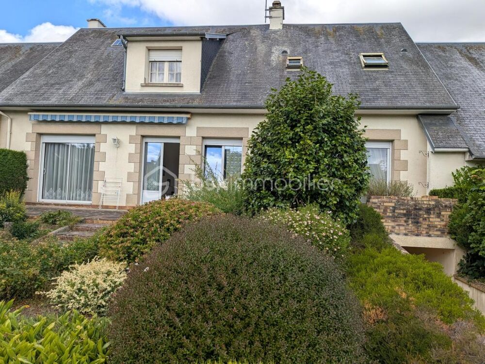 Titre : ? Chaleureuse maison de ville avec jardin  Proche centre-ville de Saint-Hilaire-du-Harcouët