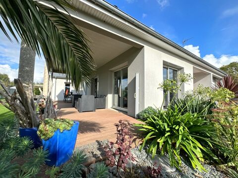   Rare � la vente !!! Magnifique plain-pied de 146 m� construit en 2007 avec quatre chambres Maison - 7 pi�ce(s) - 146 m�