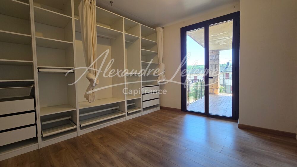 Vente Appartement Angoustrine – Appartement T4 rénové avec beaux volumes Angoustrine villeneuve esc