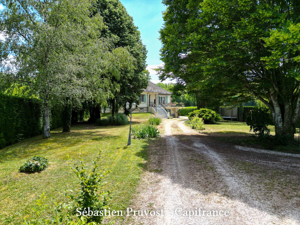 Saint-Front-la-Rivière (24) Maison à vendre 5 pièces, beaux volumes, lumineux, sou-sol aménagé, terrain 2194m2, 2chambres, studi