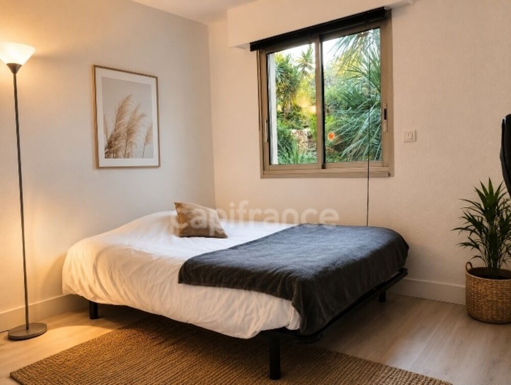 Vente Appartement CHARMANT T3 EN REZ-DE-JARDIN À SAINT-RAPHAËL, SECTEUR VALESCURE Saint raphael