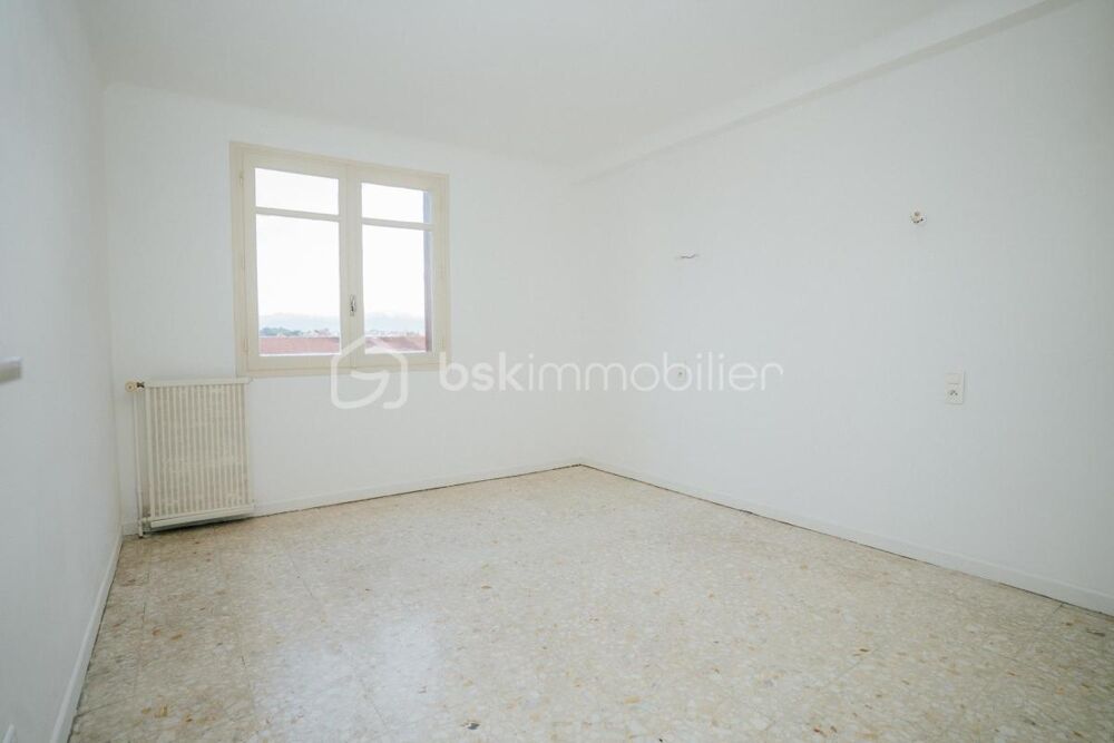 Appartement T3 74 m²  2 balcons + 2 parking  6? étage - avec ascenseur