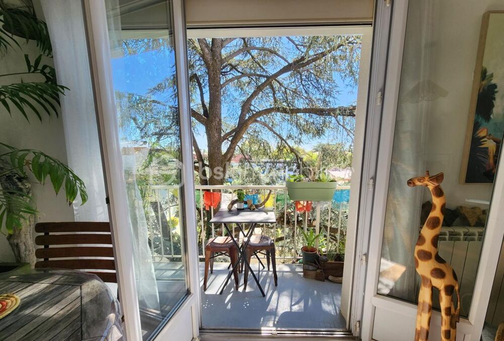 Appartement lumineux avec balcon