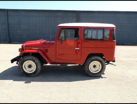 Landcruiser BJ 40 BVM 1980 occasion 03100 Montlu&ccedil;on