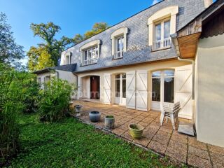  Maison � vendre 8 pi�ces 259 m�