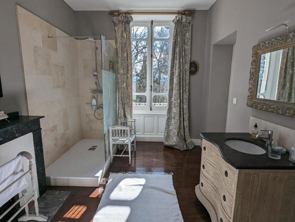 à vendre  Propriété/château Revel (31250)