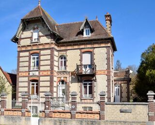  Maison à vendre 11 pièces 255 m²