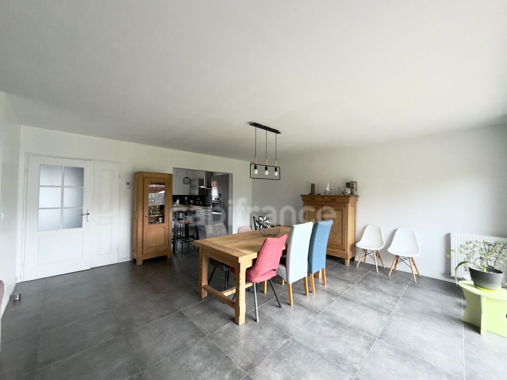 Maison familiale 4 chambres avec jardin et garage Secteur calme et recherché