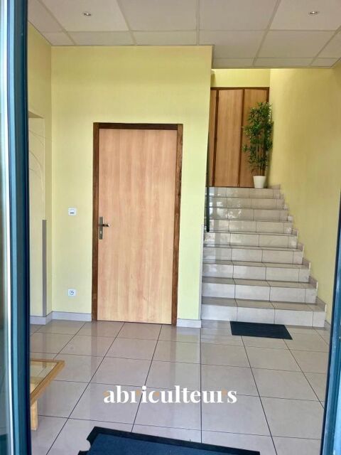   Bureaux Clés en Main 109 m² (5 Espaces Vitrés) + Parkings Sécurisés • Vitrolles Hub 