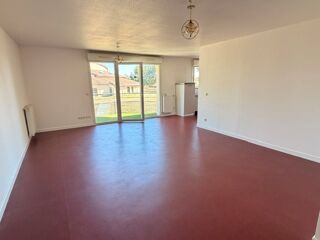  Appartement à louer 3 pièces 76 m²
