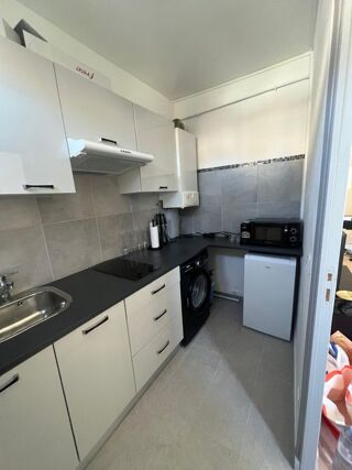  Appartement à louer 2 pièces 33 m²